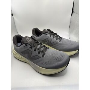 New Balance Men's Running Shoe Fresh Foam. 880V15 Grey/Grey. Size 8.5D M880F15